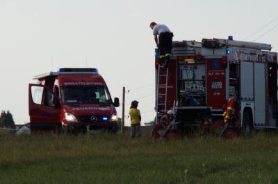 Wiesenbrand fordert die Feuerwehr in Leinfelden-Echterdingen